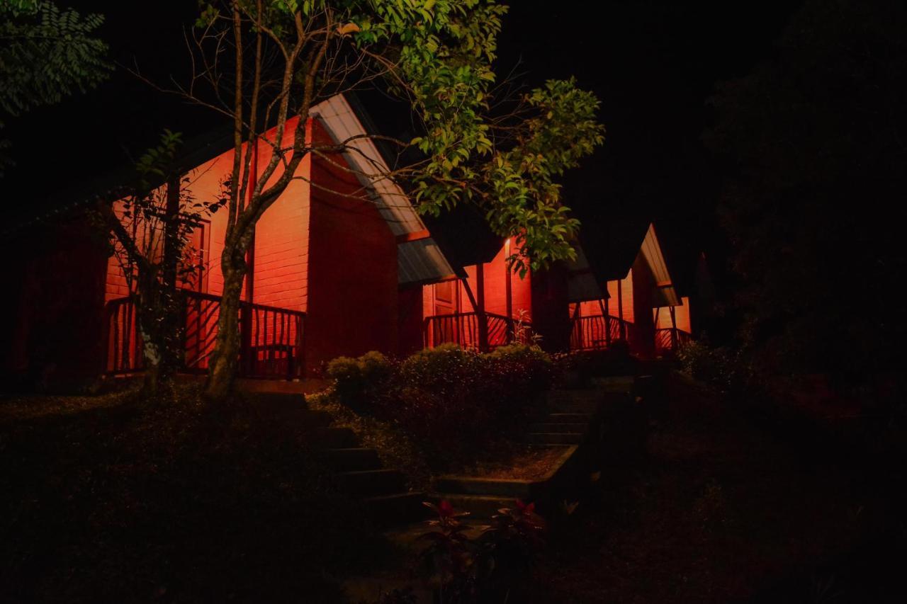 होटल Cinnamon Village Sinharaja