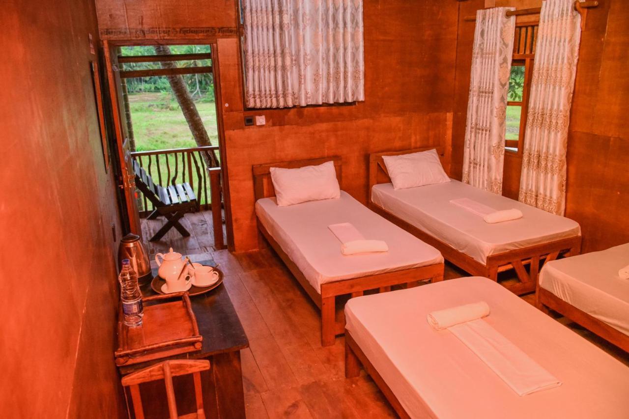 होटल Cinnamon Village Sinharaja Deniyaya